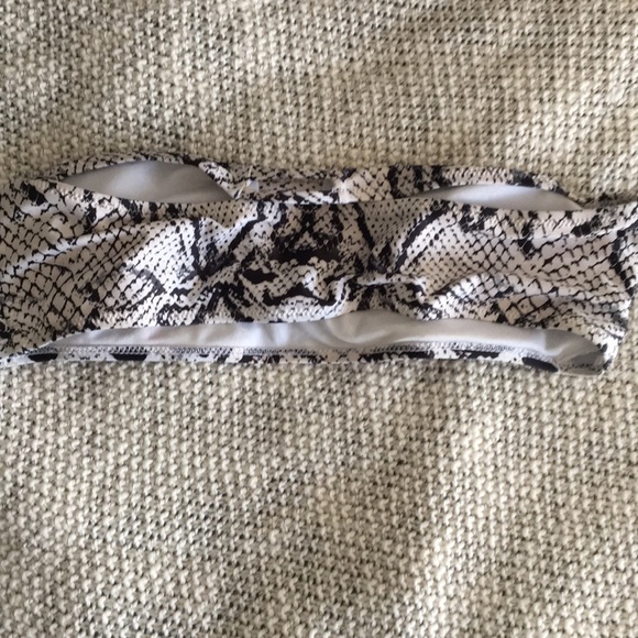 Snake skin bikini - Picture 5 of 5